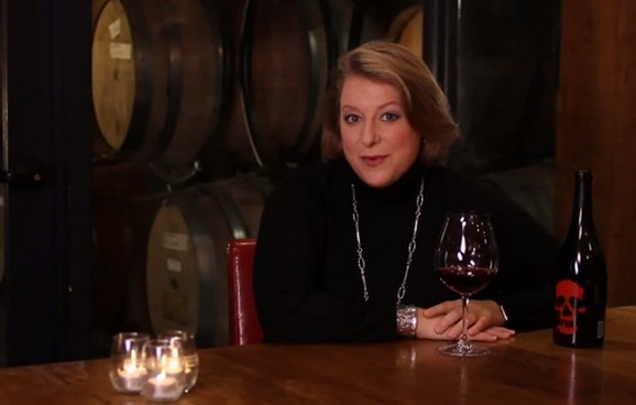 FOTO: Deborah Harknessová při svém pořadu o víně
