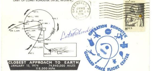 Pohlednice podepsaná lubošek kohoutkem. Foto: Nasa