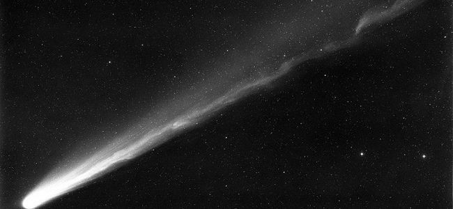 Fotografie komety Kohoutek pořízená observatoří Palomar. Foto: David Darling