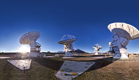 FOTO: Panoramtický snímek observatoře ALMA
