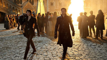 FOTO: Gemma Arterton, Jeremy Renner ve snímku Jeníček a Mařenka