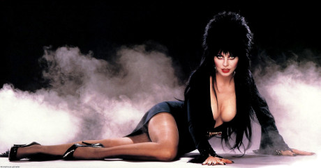 cassandra-petterson-elvira2