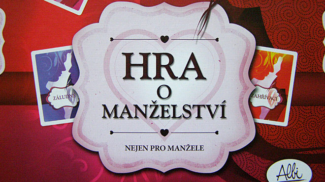 Název hry na obalu jak jinak, než ve stylovém provedení, Foto: Petra Vlková, Fanzine.cz