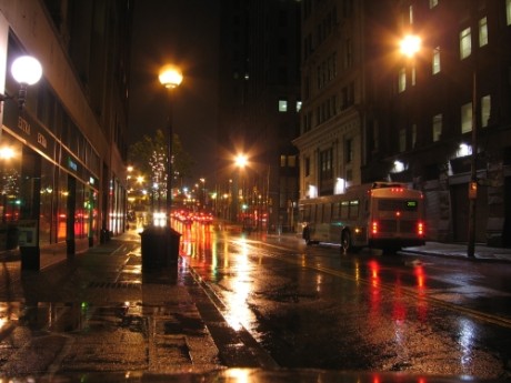 Typickým dějištěm urban fantasy jsou noční ulice města. foto: Richard Lockard - stockvault.net