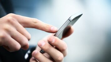 Mobilní telefon