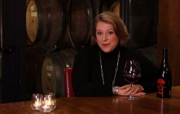FOTO: Deborah Harknessová při svém pořadu o víně