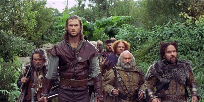 FOTO: Snehurka a lovec (2012)