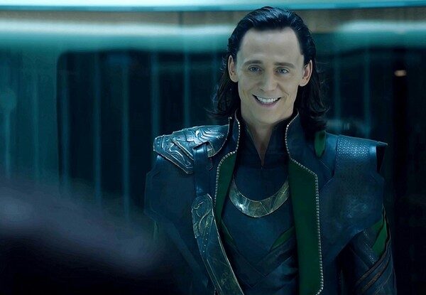 FOTO: Tom Hiddleston v Avengers