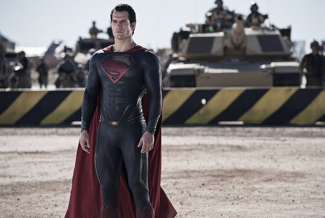 FOTO: Henry Cavill ve filmu Muž z oceli