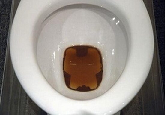 FOTO: blood_urine_man