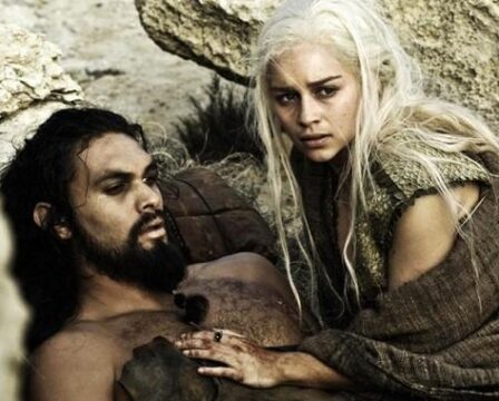 FOTO: Hra o trůny - Jason Momoa a Emilia Clarke - HBO