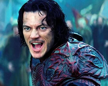 FOTO: Luke Evans Dracula2