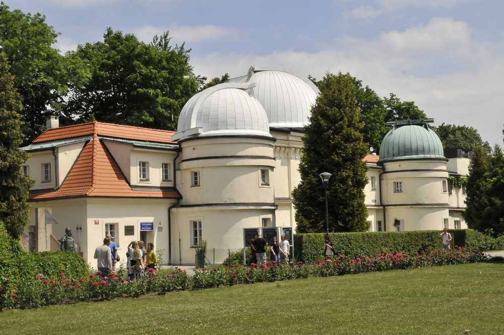 PRAŽSKÉ HVĚZDÁRNY A PLANETÁRIUM
